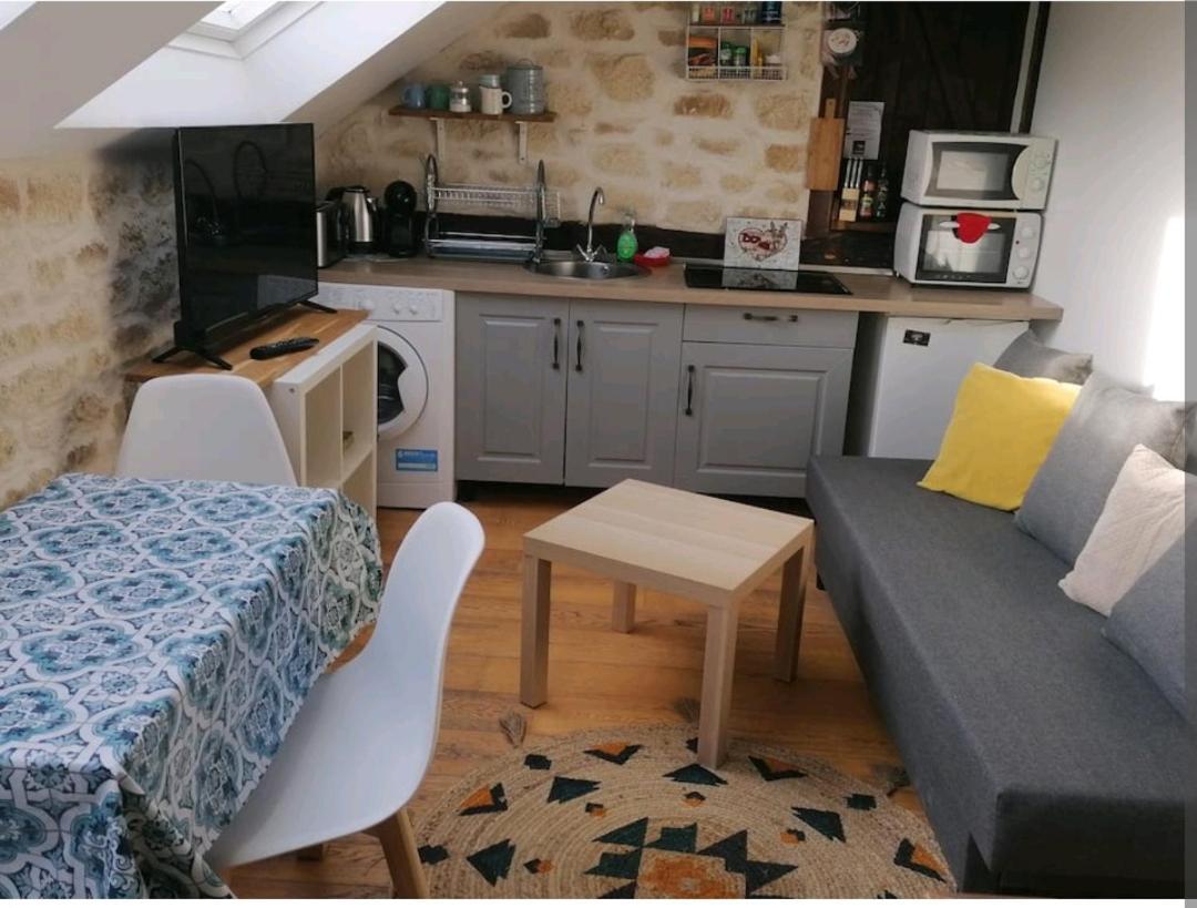 Le Charme De La Pierre Appartement Echarcon Buitenkant foto